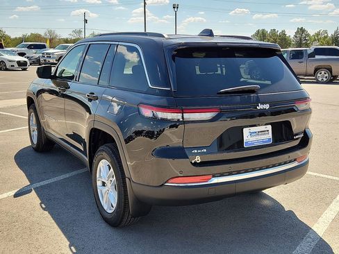 New 2025 Jeep Grand Cherokee Laredo X AWD/4WD image 3