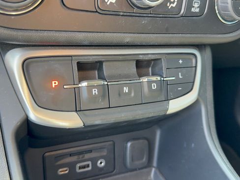 Used 2024 GMC Terrain SLT w/ Infotainment Package II AWD/4WD image 21