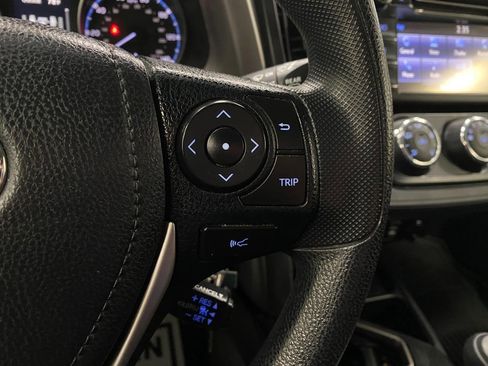 Used 2018 Toyota RAV4 LE w/ All Weather Liner Package AWD/4WD image 17