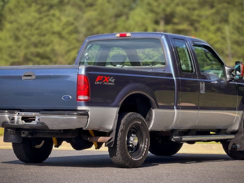 Used 2004 Ford F250 XLT AWD/4WD image 12