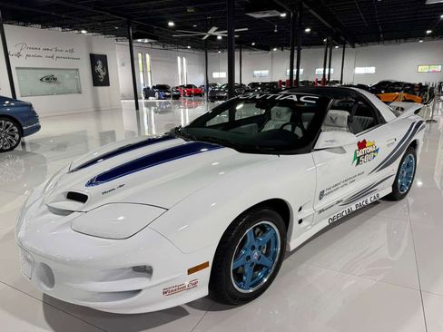 Used 1999 Pontiac Firebird Formula image 3