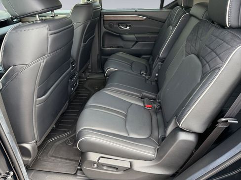 Used 2026 Honda Pilot Elite image 17