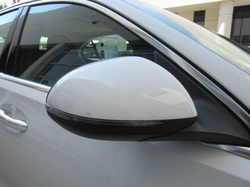 Used 2022 Mercedes-Benz C 300 Sedan image 25