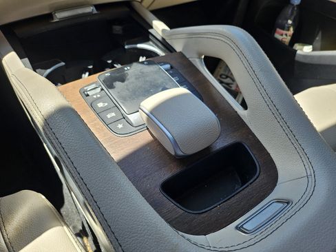 Used 2022 Mercedes-Benz GLE 350 4MATIC image 14
