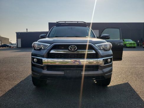 Used 2019 Toyota 4Runner Limited AWD/4WD image 17