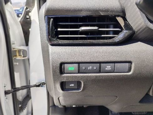 Used 2024 Nissan Sentra SR FWD image 14