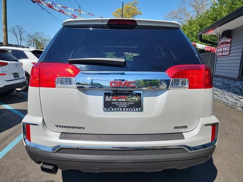 Used 2016 GMC Terrain SLE w/ Convenience Package AWD/4WD image 8