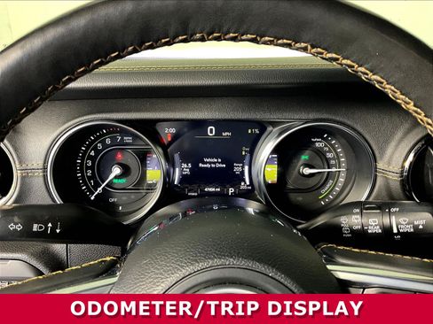 Used 2022 Jeep Wrangler Unlimited Sahara AWD/4WD image 12