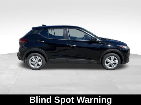 Certified 2024 Nissan Kicks S image 7