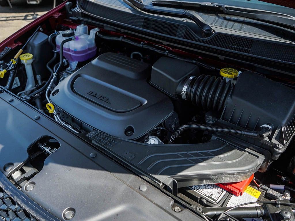 New 2026 Chrysler Pacifica Select AWD/4WD image 7