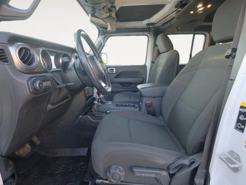 Used 2020 Jeep Wrangler Unlimited Sahara AWD/4WD image 12