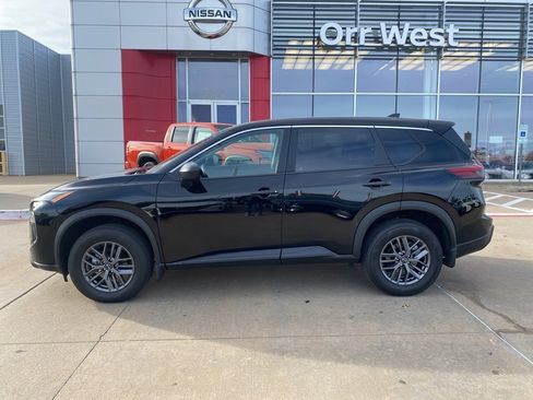 Used 2026 Nissan Rogue S image 2