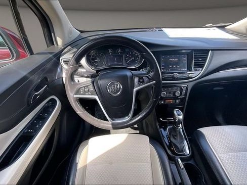Used 2022 Buick Encore Preferred w/ Safety Package II AWD/4WD image 5