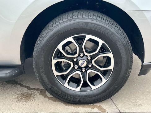 Used 2024 Ford Expedition XLT RWD image 10