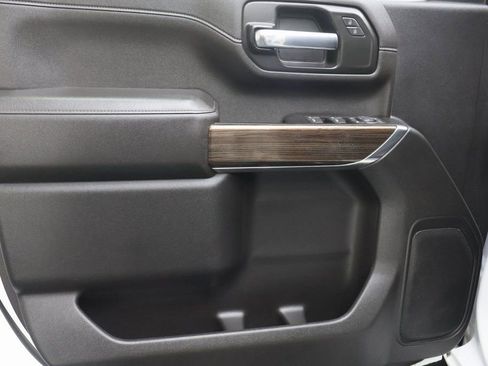 Used 2022 Chevrolet Silverado 3500 LT w/ Convenience Package image 16