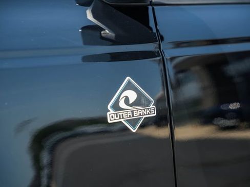 Used 2022 Ford Bronco Outer Banks AWD/4WD image 14