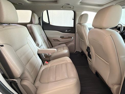 Used 2019 GMC Acadia Denali w/ Technology Package FWD image 32
