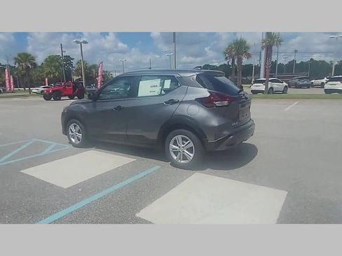 New 2025 Nissan Kicks Play S image 26