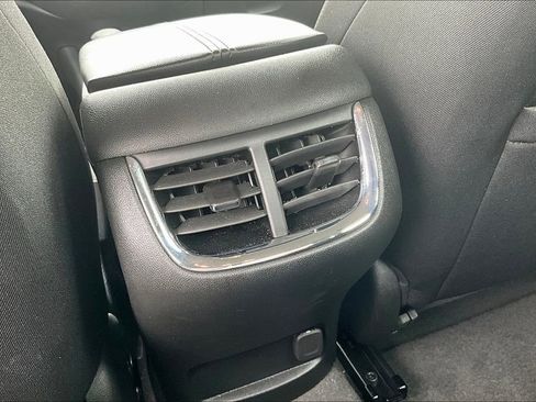 Used 2024 Chevrolet Malibu LT image 10