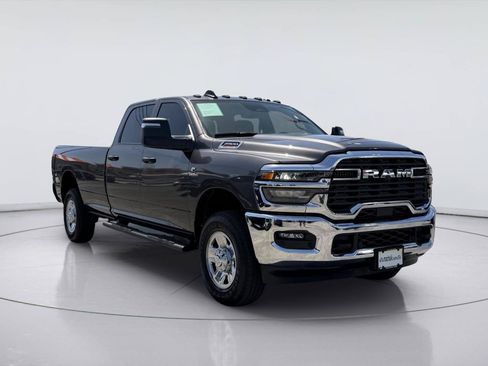 Used 2025 RAM 2500 Tradesman AWD/4WD image 3