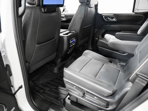 Used 2023 Chevrolet Tahoe Premier w/ Advanced Technology Package AWD/4WD image 27