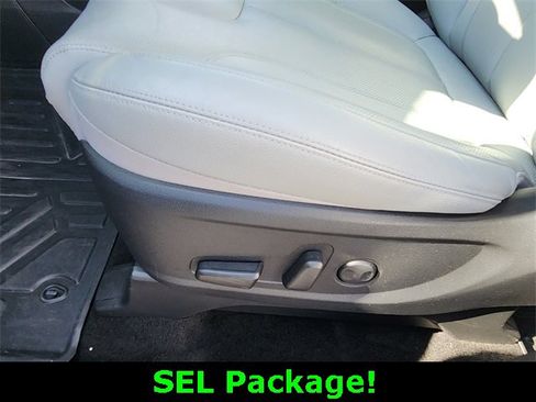 Used 2022 Hyundai Palisade SEL w/ Premium Package image 11