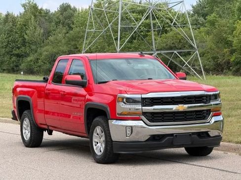 Used 2016 Chevrolet Silverado 1500 LT w/ All Star Edition AWD/4WD image 2