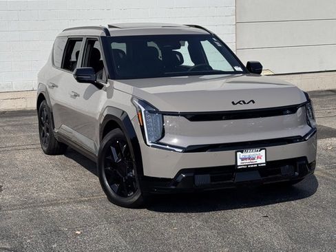 New 2026 Kia EV9 Land w/ Nightfall Edition Package image 5