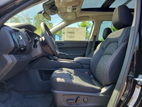 New 2026 Nissan Pathfinder SV FWD image 21