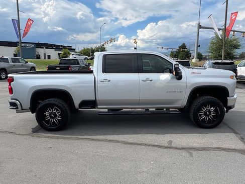 Used 2021 Chevrolet Silverado 2500 LTZ w/ Z71 Off-Road Package AWD/4WD image 7
