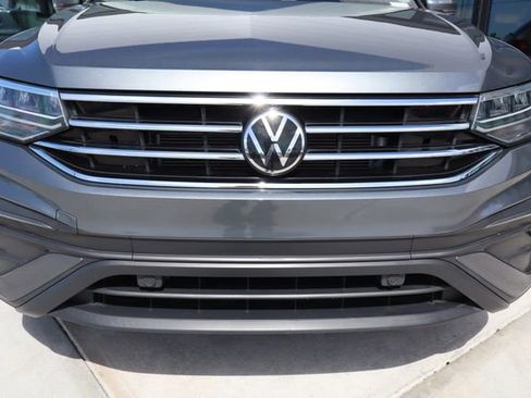 Used 2022 Volkswagen Tiguan SE image 17
