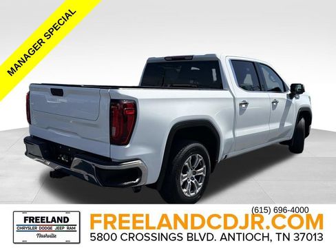 Used 2022 GMC Sierra 1500 SLT w/ SLT Convenience Package AWD/4WD image 3