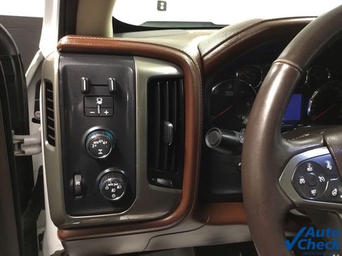 Used 2017 Chevrolet Silverado 1500 High Country image 28