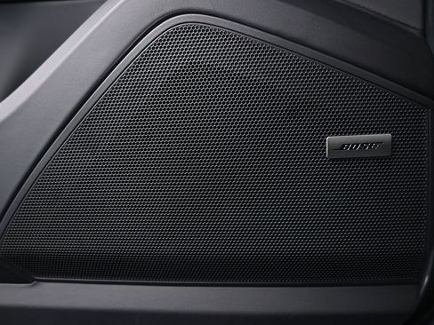 Used 2025 Porsche Cayenne Coupe image 17