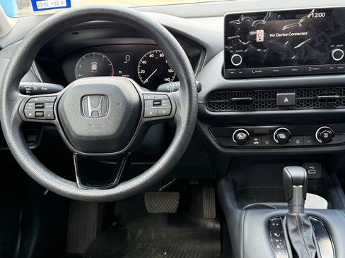 Used 2025 Honda HR-V LX image 9