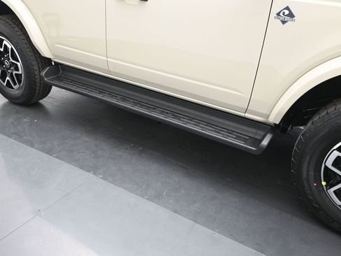 New 2026 Ford Bronco Outer Banks AWD/4WD image 23