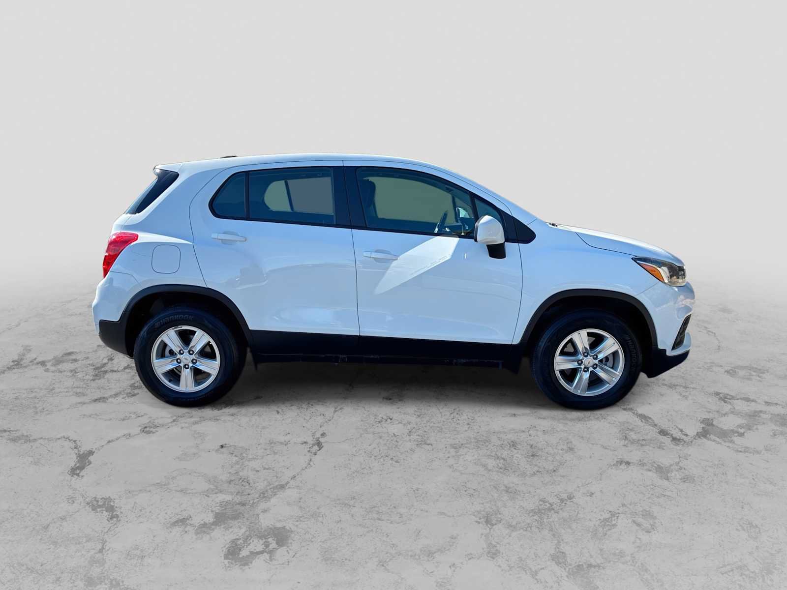 Used 2018 Chevrolet Trax LS AWD/4WD image 9
