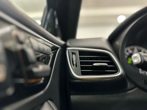 Used 2018 INFINITI QX30 Sport w/ Sport Leather Package image 33