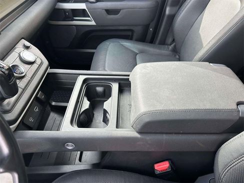 Used 2023 Land Rover Defender 110 X-Dynamic SE image 35