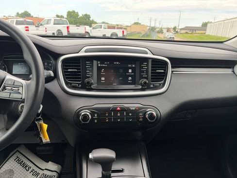 Used 2019 Kia Sorento L FWD image 23