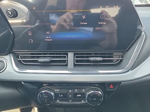 New 2026 Chevrolet Trax LT w/ Driver Confidence Package FWD image 13