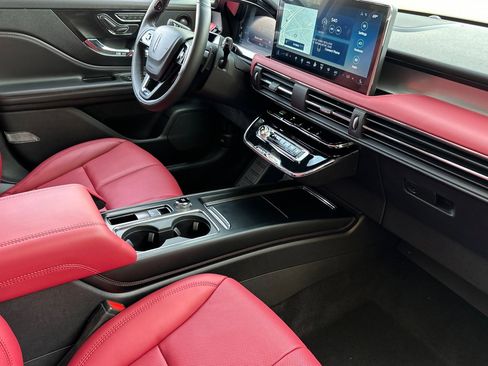 New 2025 Lincoln Corsair Reserve w/ Equipment Group 202A image 15