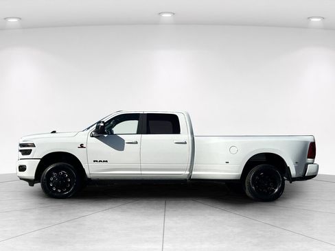 New 2026 RAM 3500 Laramie AWD/4WD image 3