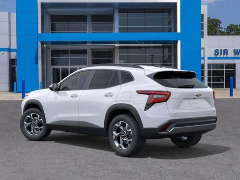 New 2026 Chevrolet Trax LT w/ LT Convenience Package image 3