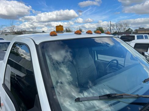 Used 2000 Ford F350 4x4 Regular Cab DRW Super Duty image 51