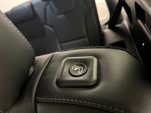 Used 2025 Kia Telluride S image 15