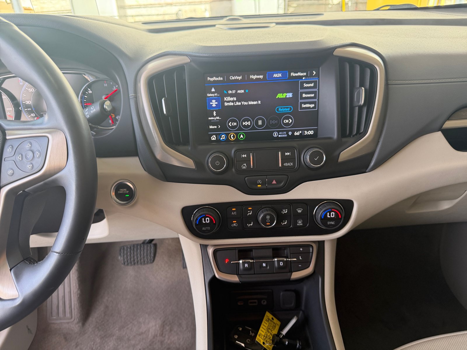 Used 2024 GMC Terrain Denali w/ Denali Premium Package AWD/4WD image 19