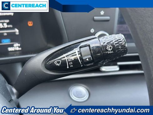 Used 2023 Hyundai Elantra SEL w/ Preferred Accessory Package image 20