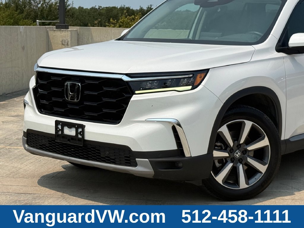 Used 2023 Honda Pilot Touring image 2