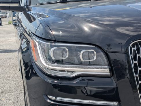 Used 2023 Lincoln Navigator Reserve AWD/4WD image 10